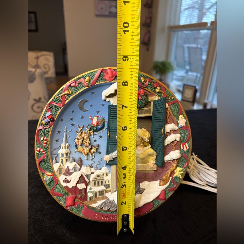 Bradford Exchange “ To My Wondering Eyes “ Lighted Christmas Plate - Picture 10 of 12